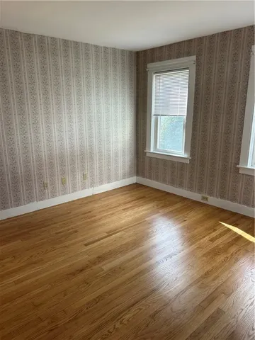 $1,900 | 6 Chestnut Street, Unit 1, Westerly, RI 02891