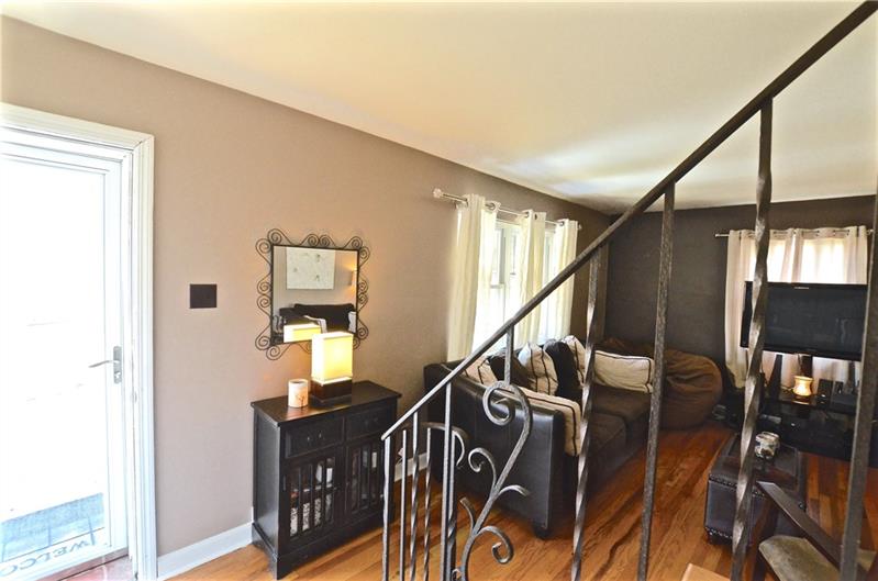 313 McClelland Road Canonsburg, PA 15317 - Photo 4 of 24 Gallery Image 4