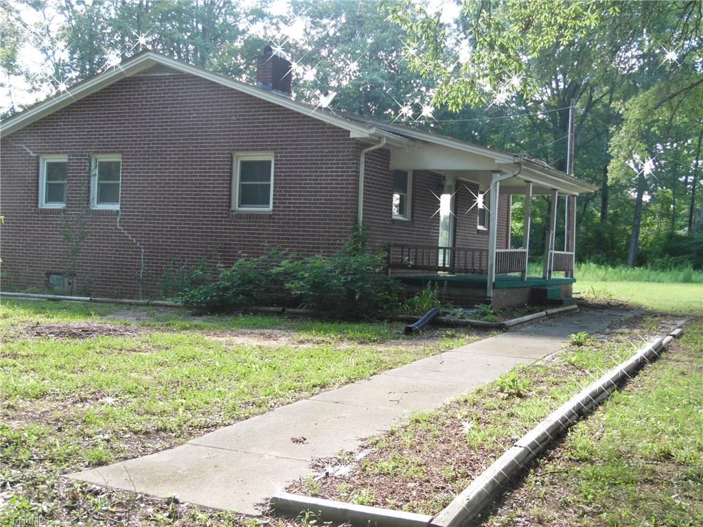 596 K Fork Road Madison, NC 27025 - Photo 3 of 6