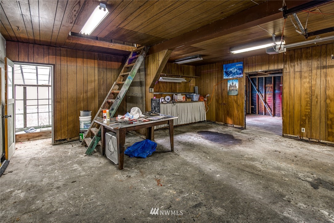 2341 Yew Street Road Bellingham, WA 98229 - Photo 24 of 31 Gallery Image 24