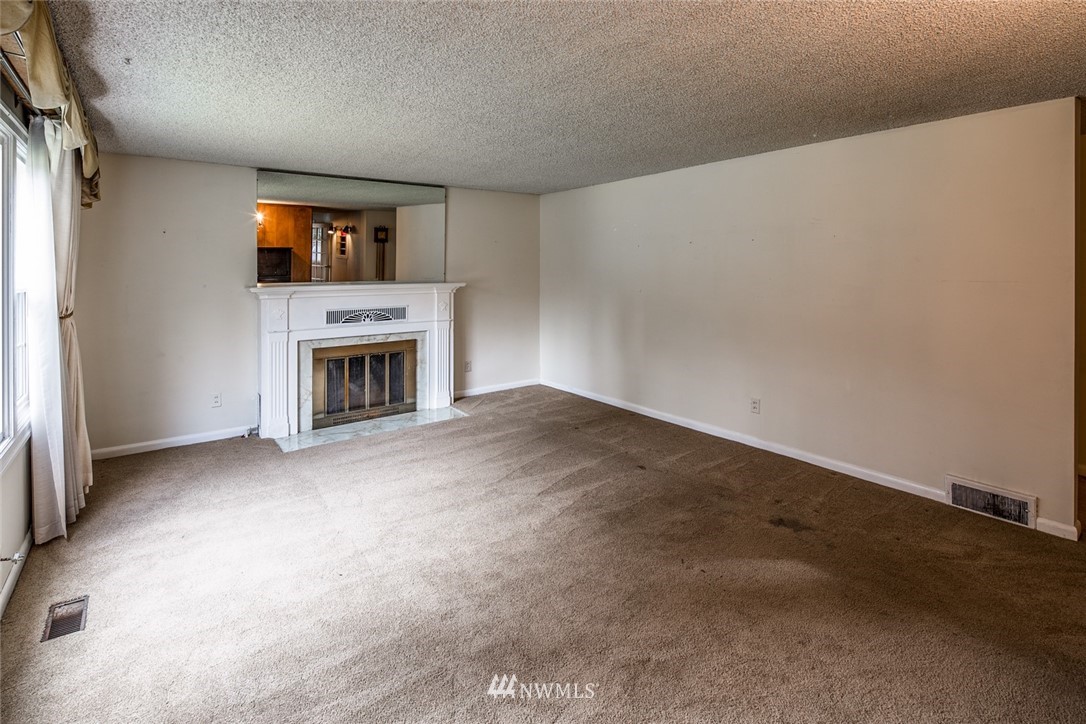 2341 Yew Street Road Bellingham, WA 98229 - Photo 4 of 31 Gallery Image 4