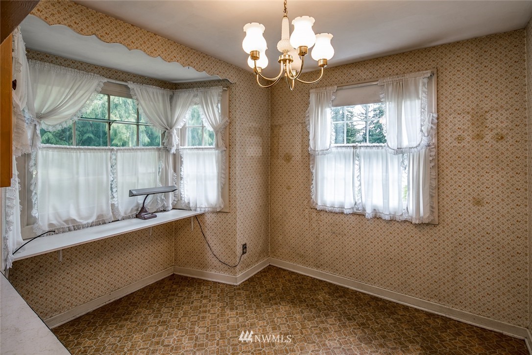 2341 Yew Street Road Bellingham, WA 98229 - Photo 5 of 31 Gallery Image 5