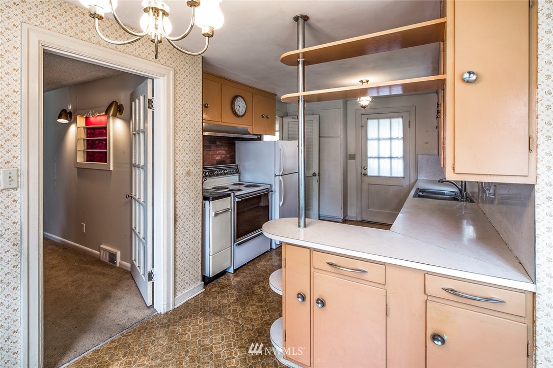 2341 Yew Street Road Bellingham, WA 98229 - Photo 7 of 31 Gallery Image 7
