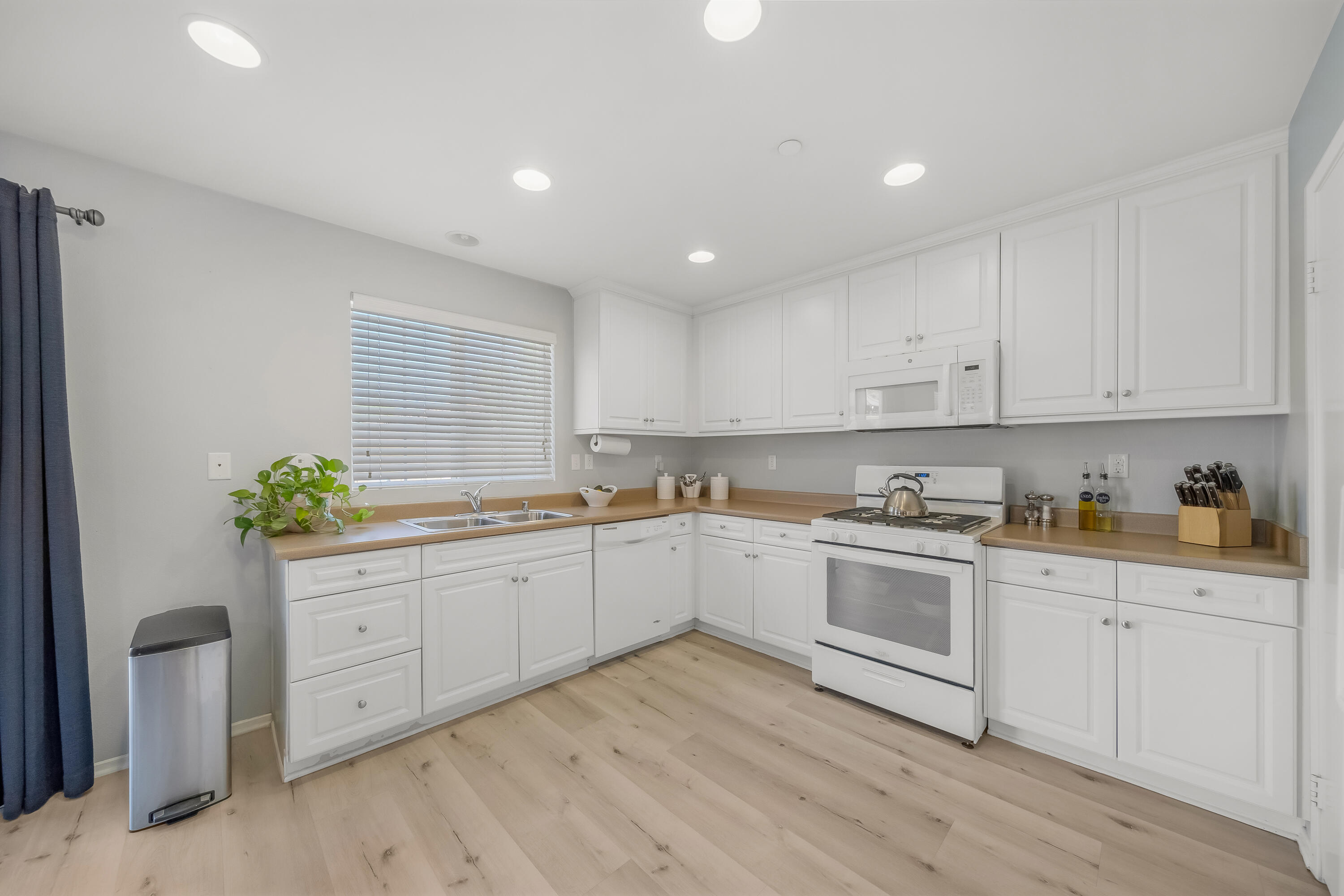 84030 Manhattan Avenue Coachella, CA 92236 - Photo 13 of 48 84030 manhattan dr (16)