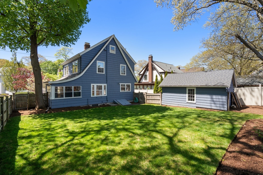 33 Longfellow Road Melrose, MA 02176 - Photo 33 of 38