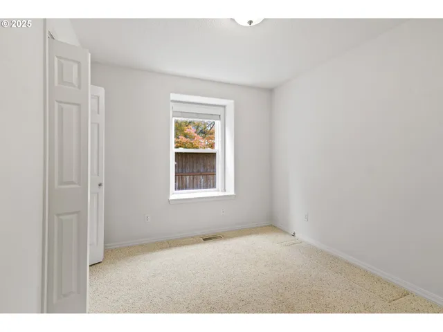 $585,000 | 15205 Northeast 20th Street, Vancouver, WA 98684