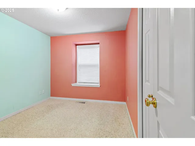 $585,000 | 15205 Northeast 20th Street, Vancouver, WA 98684