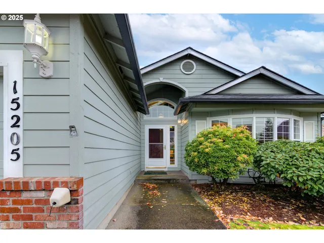$585,000 | 15205 Northeast 20th Street, Vancouver, WA 98684