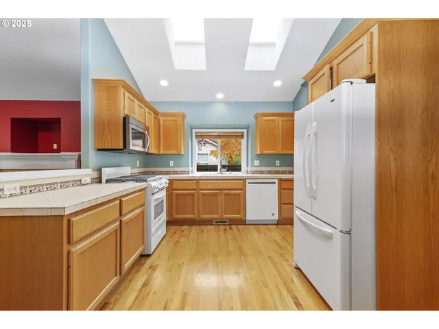 $585,000 | 15205 Northeast 20th Street, Vancouver, WA 98684