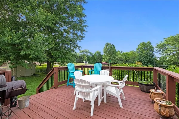 $600,000 | 30602 84th Circle, De Soto, KS 66018