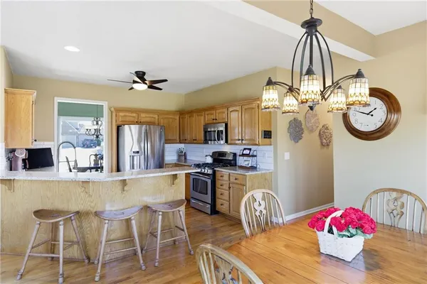 $600,000 | 30602 84th Circle, De Soto, KS 66018