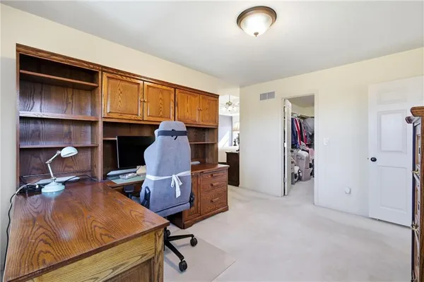 $600,000 | 30602 84th Circle, De Soto, KS 66018