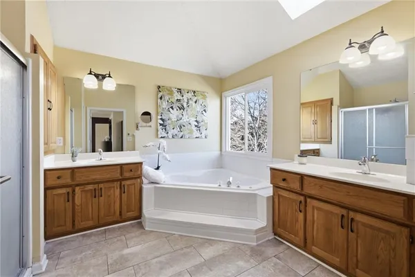 $600,000 | 30602 84th Circle, De Soto, KS 66018