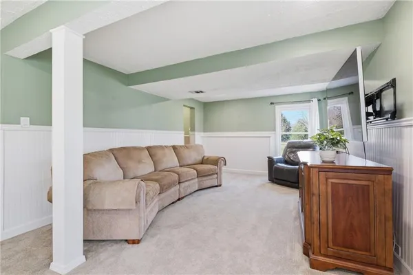 $600,000 | 30602 84th Circle, De Soto, KS 66018