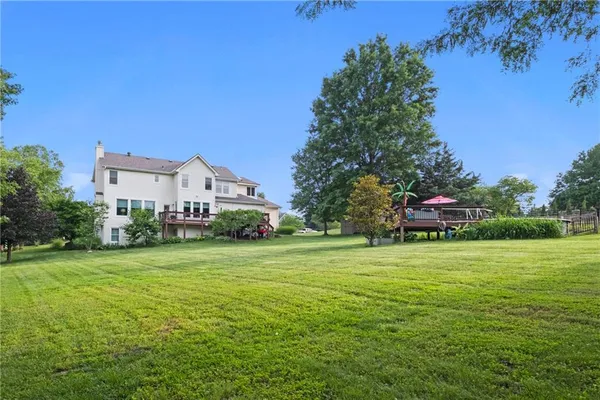 $600,000 | 30602 84th Circle, De Soto, KS 66018