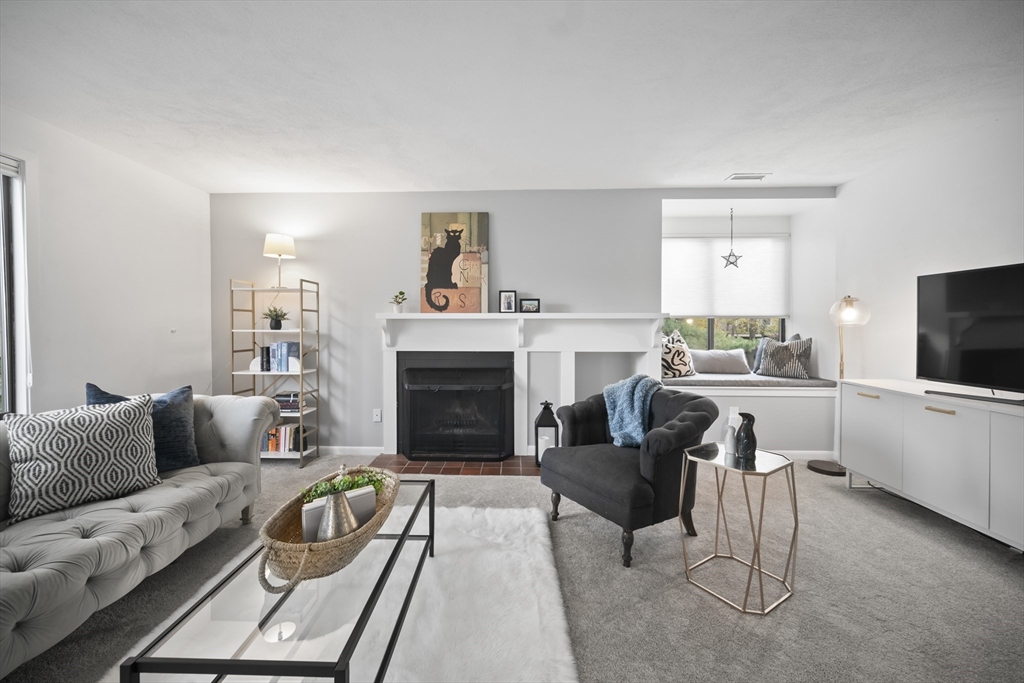 23 Concord Greene, Unit 4 Concord, MA 01742 - Photo 12 of 34