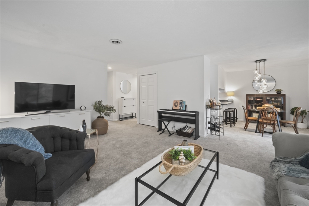 23 Concord Greene, Unit 4 Concord, MA 01742 - Photo 16 of 34