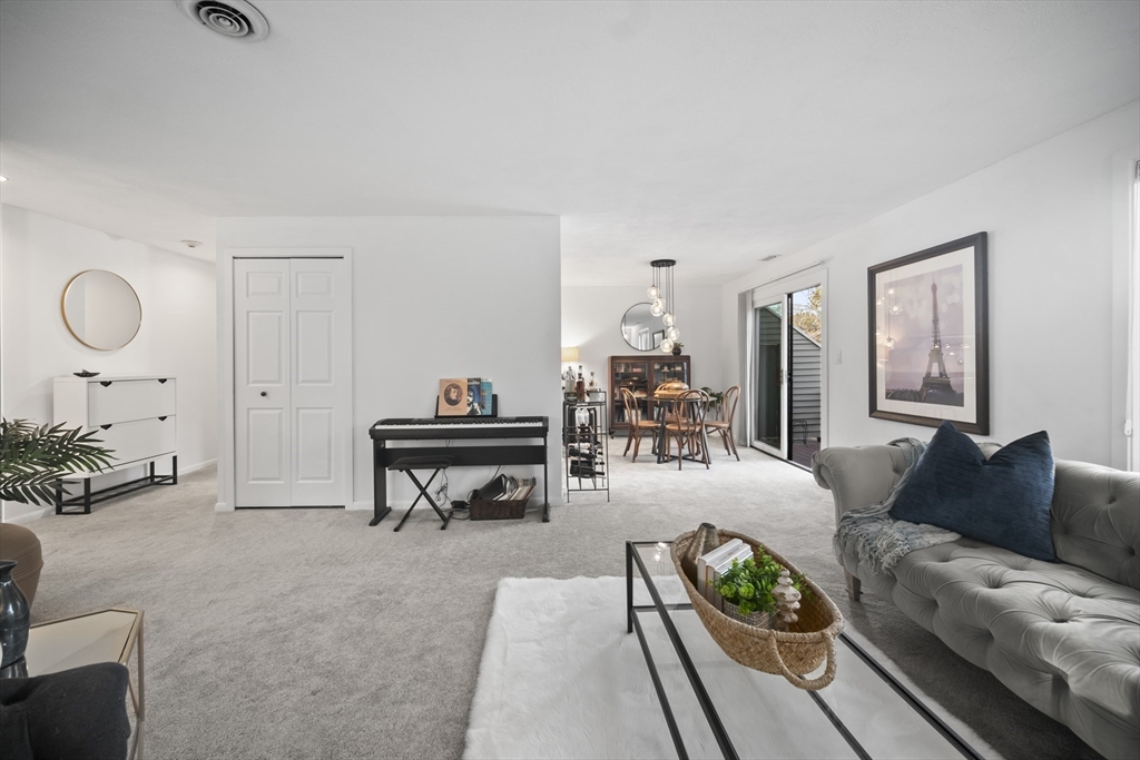 23 Concord Greene, Unit 4 Concord, MA 01742 - Photo 17 of 34