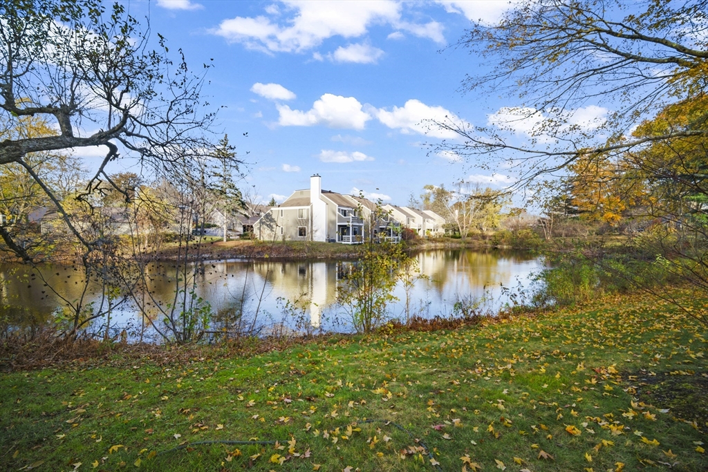 23 Concord Greene, Unit 4 Concord, MA 01742 - Photo 2 of 34