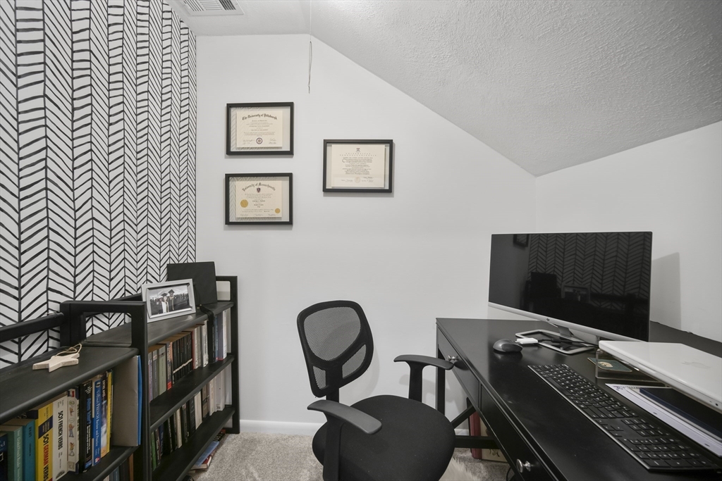 23 Concord Greene, Unit 4 Concord, MA 01742 - Photo 23 of 34