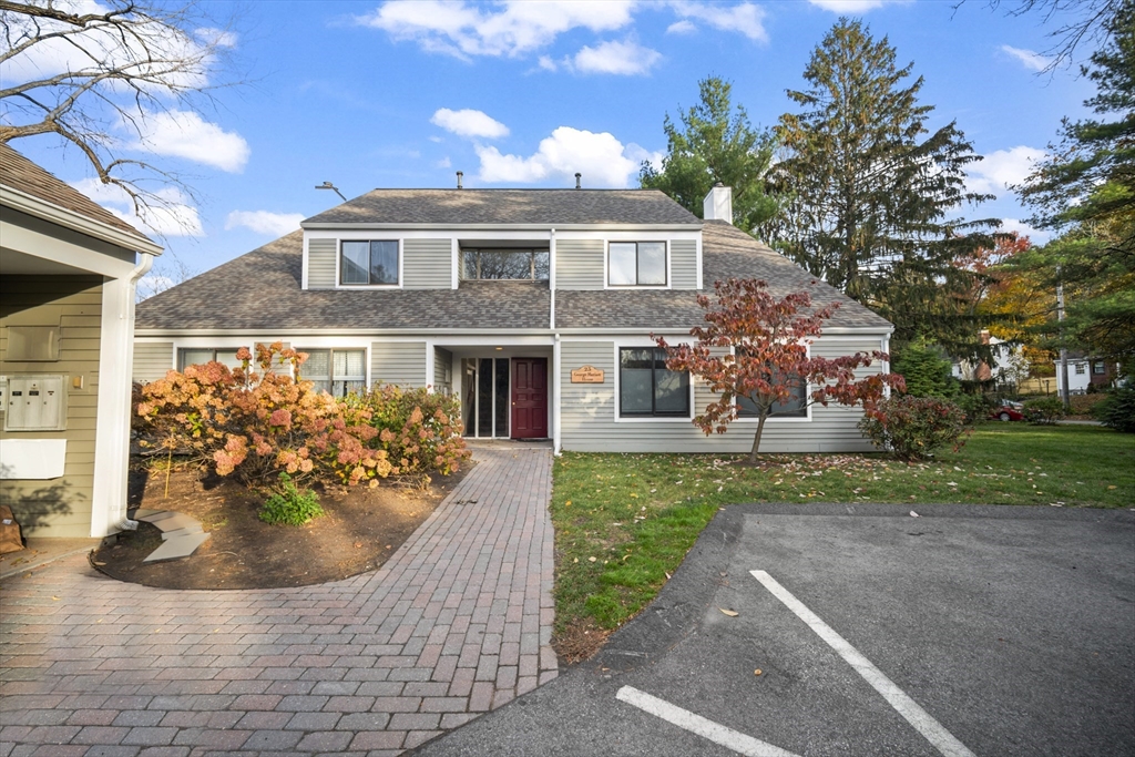 23 Concord Greene, Unit 4 Concord, MA 01742 - Photo 26 of 34