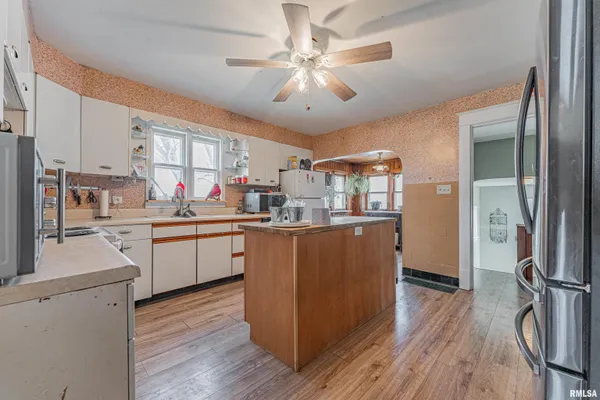 $219,000 | 2635 County Road 950, Lovington, IL 61937