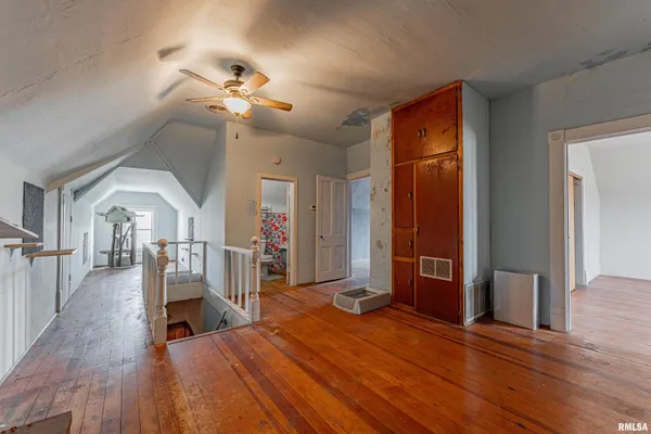 $219,000 | 2635 County Road 950, Lovington, IL 61937