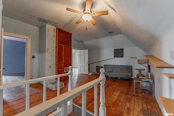 $219,000 | 2635 County Road 950, Lovington, IL 61937