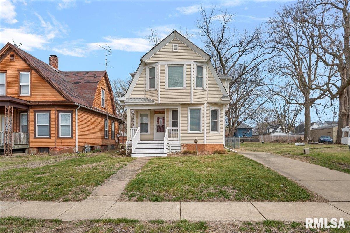 958 North 2nd Street Springfield, IL 62702 - Photo 1 of 27