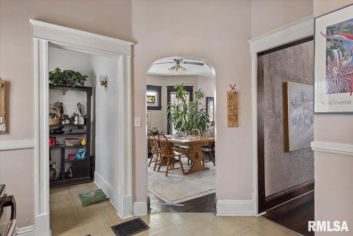 958 North 2nd Street Springfield, IL 62702 - Photo 13 of 27