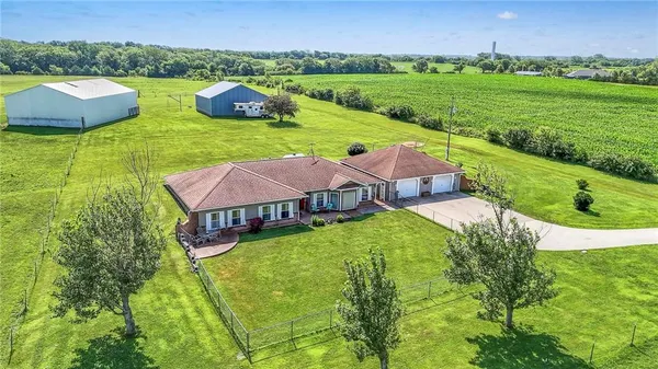 $596,550 | 10804 Wellman Road, McLouth, KS 66054