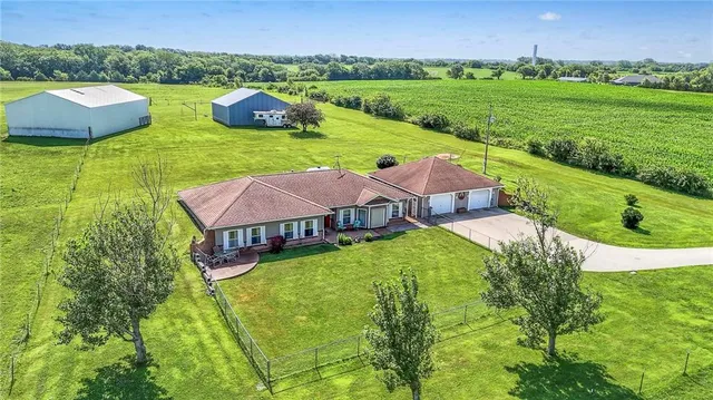 $615,000 | 10804 Wellman Road, McLouth, KS 66054