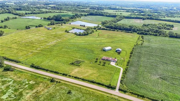 $596,550 | 10804 Wellman Road, McLouth, KS 66054