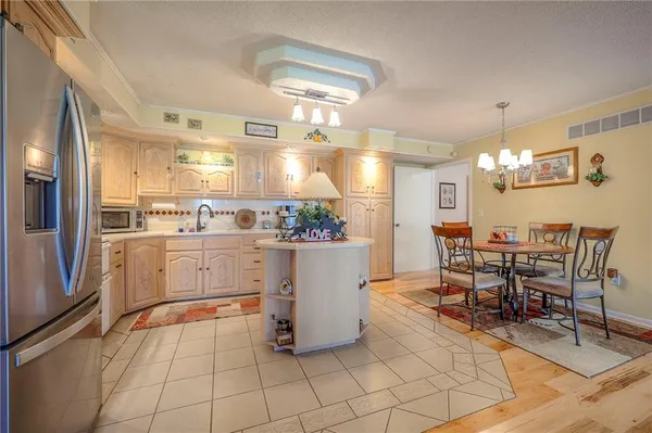 $596,550 | 10804 Wellman Road, McLouth, KS 66054