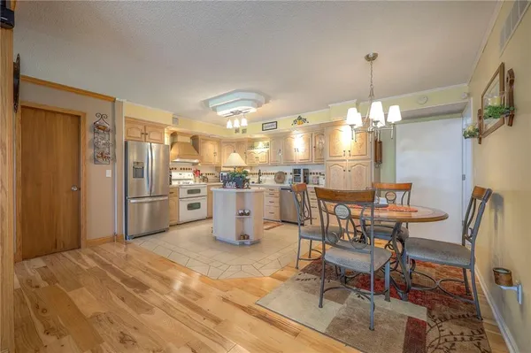 $596,550 | 10804 Wellman Road, McLouth, KS 66054