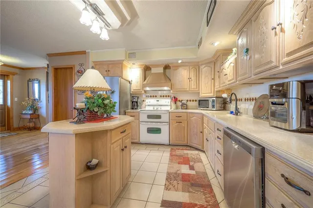 $615,000 | 10804 Wellman Road, McLouth, KS 66054