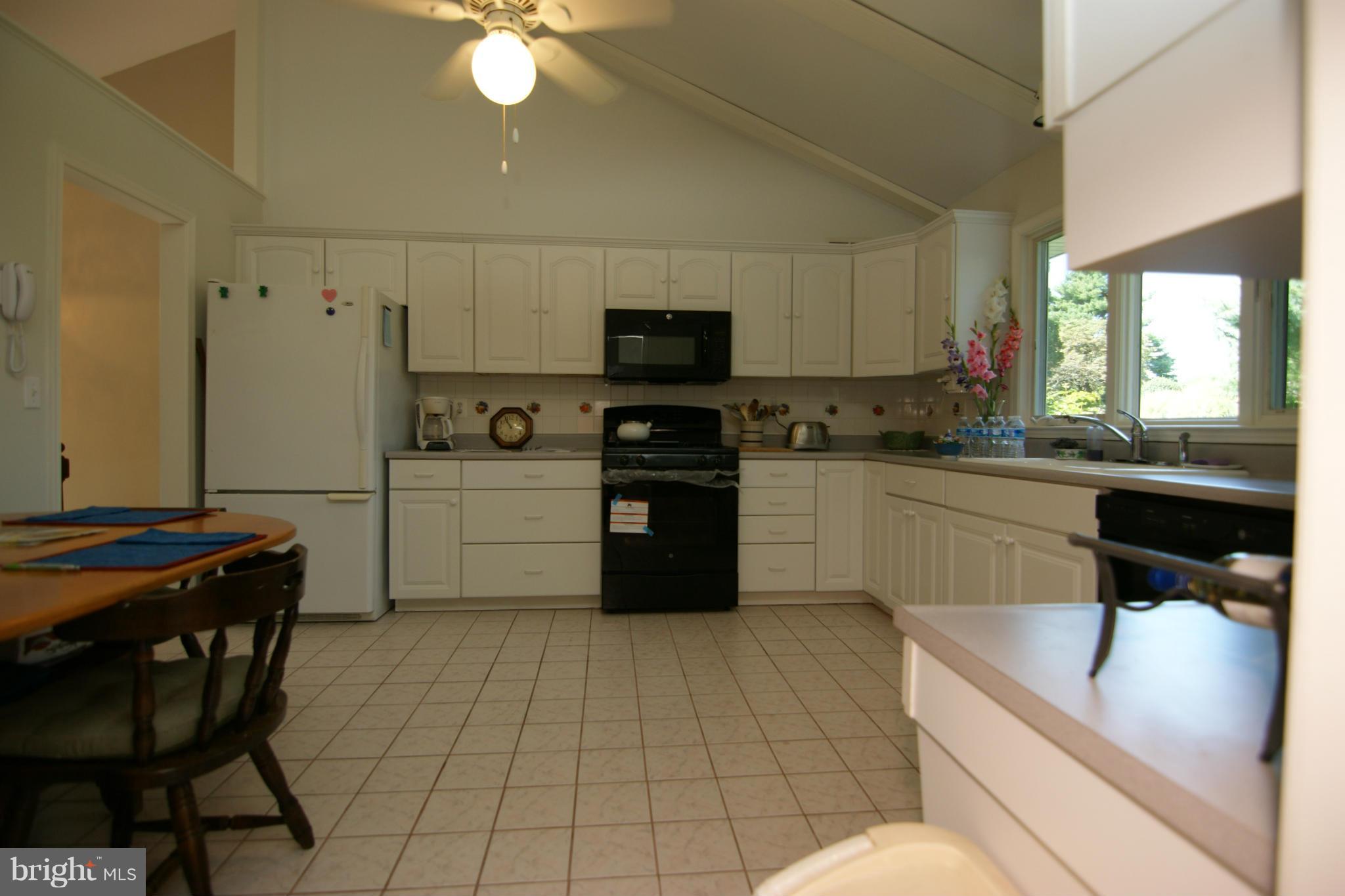 535 Stratford Road Fallston, MD 21047 - Photo 4 of 29 Large Eat-In Kitchen