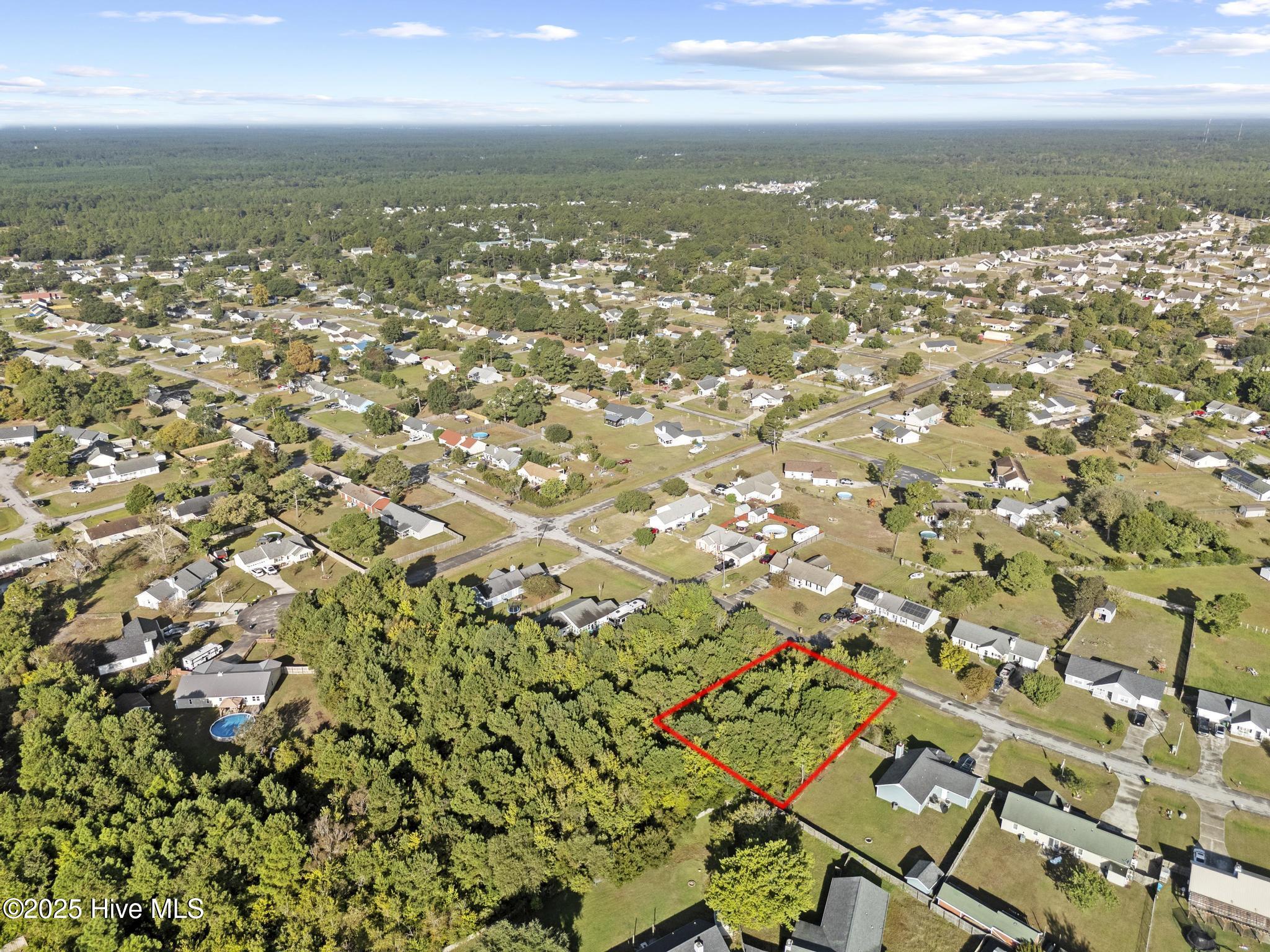 406 Foxtrace Lane Hubert, NC 28539 - Photo 13 of 16 DJI_20250923090519_0207_D copy