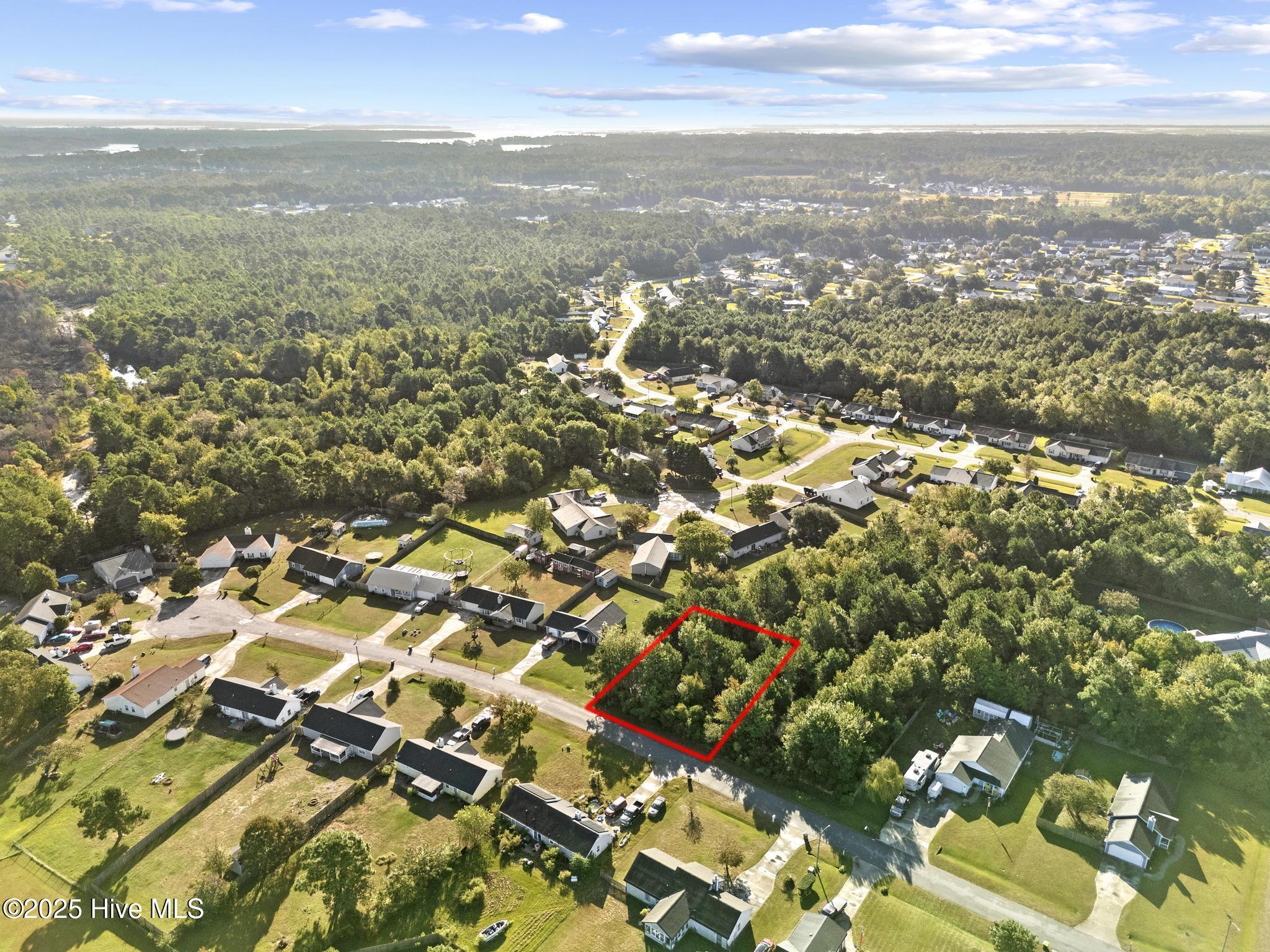 406 Foxtrace Lane Hubert, NC 28539 - Photo 7 of 16 DJI_20250923090356_0182_D copy