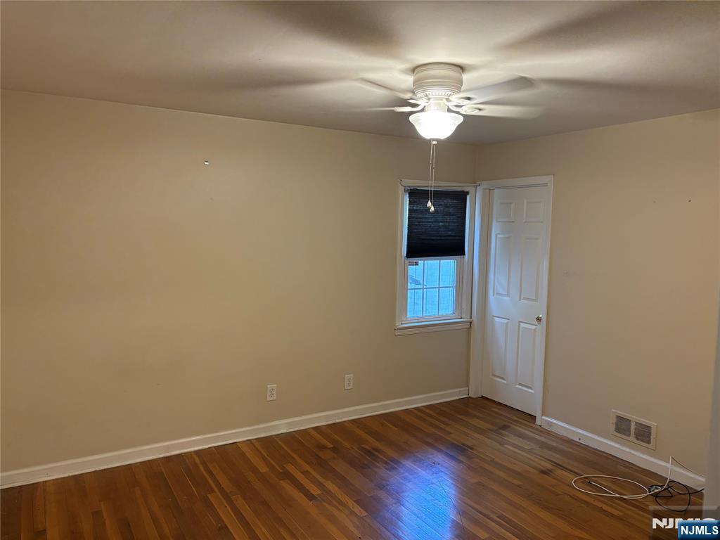 31 Farview Terrace, Unit 2 Paramus, NJ 07652 - Photo 4 of 7