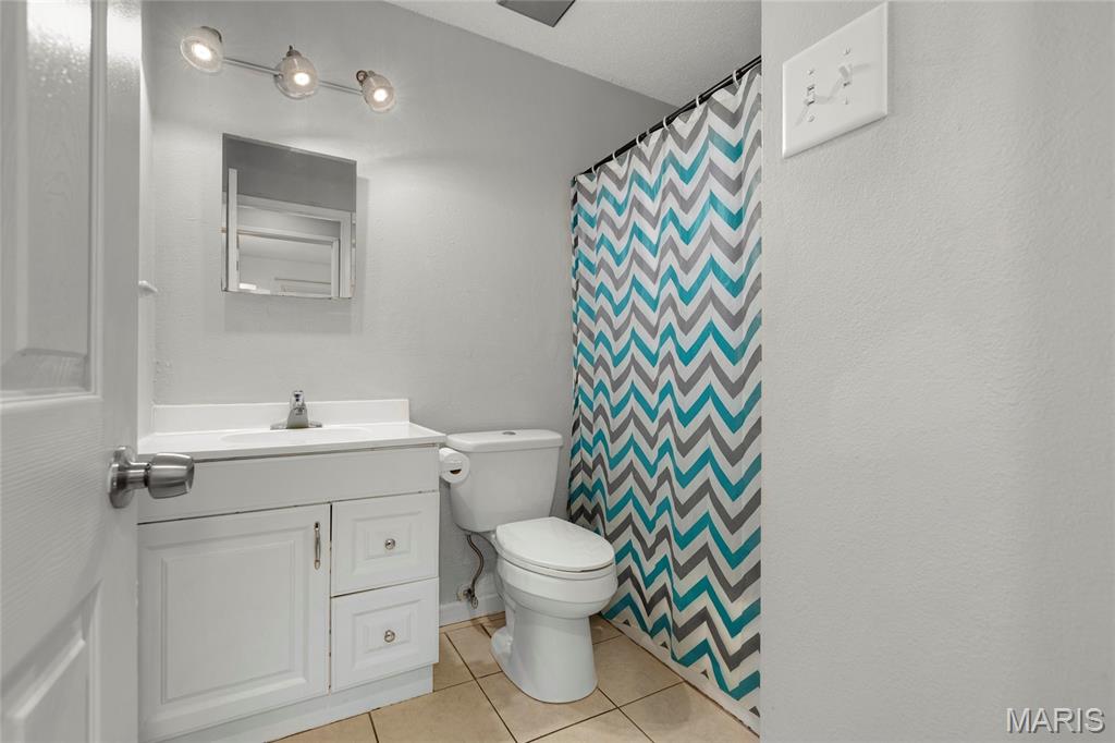 18 Roland Avenue Ballwin, MO 63021 - Photo 9 of 25 Gallery Image 9