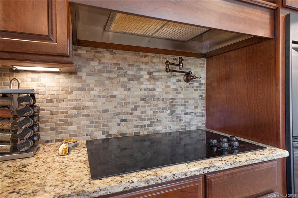1109 Berry Ridge Road Charlotte, NC 28270 - Photo 12 of 33 Gallery Image 12