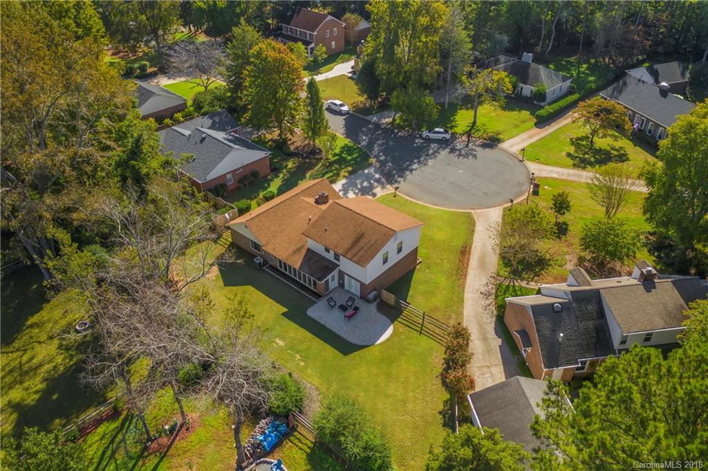1109 Berry Ridge Road Charlotte, NC 28270 - Photo 4 of 33 Gallery Image 4