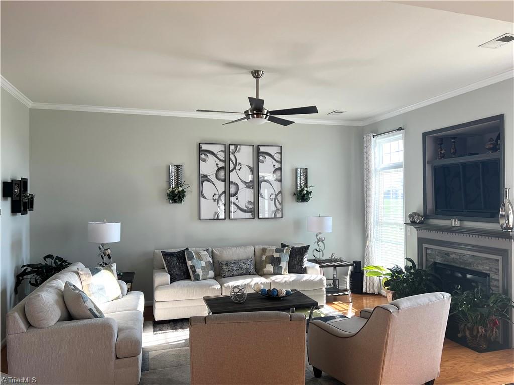 3696 Shadow Ridge Drive High Point, NC 27265 - Photo 5 of 20 Gallery Image 5
