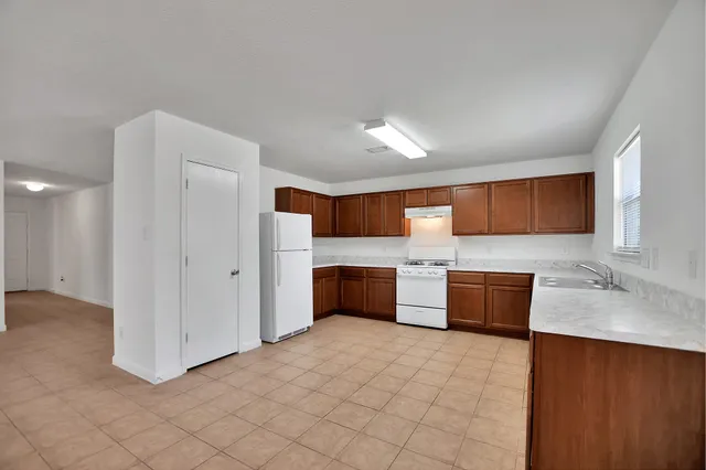 $1,750 | 19714 Redwood Manor Lane, Cypress, TX 77433