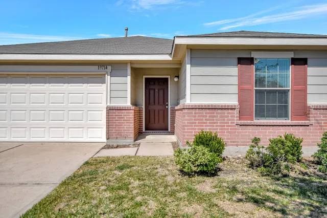 $1,750 | 19714 Redwood Manor Lane, Cypress, TX 77433