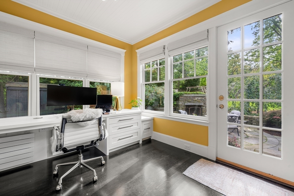 133 Abbott Road Wellesley, MA 02481 - Photo 20 of 42