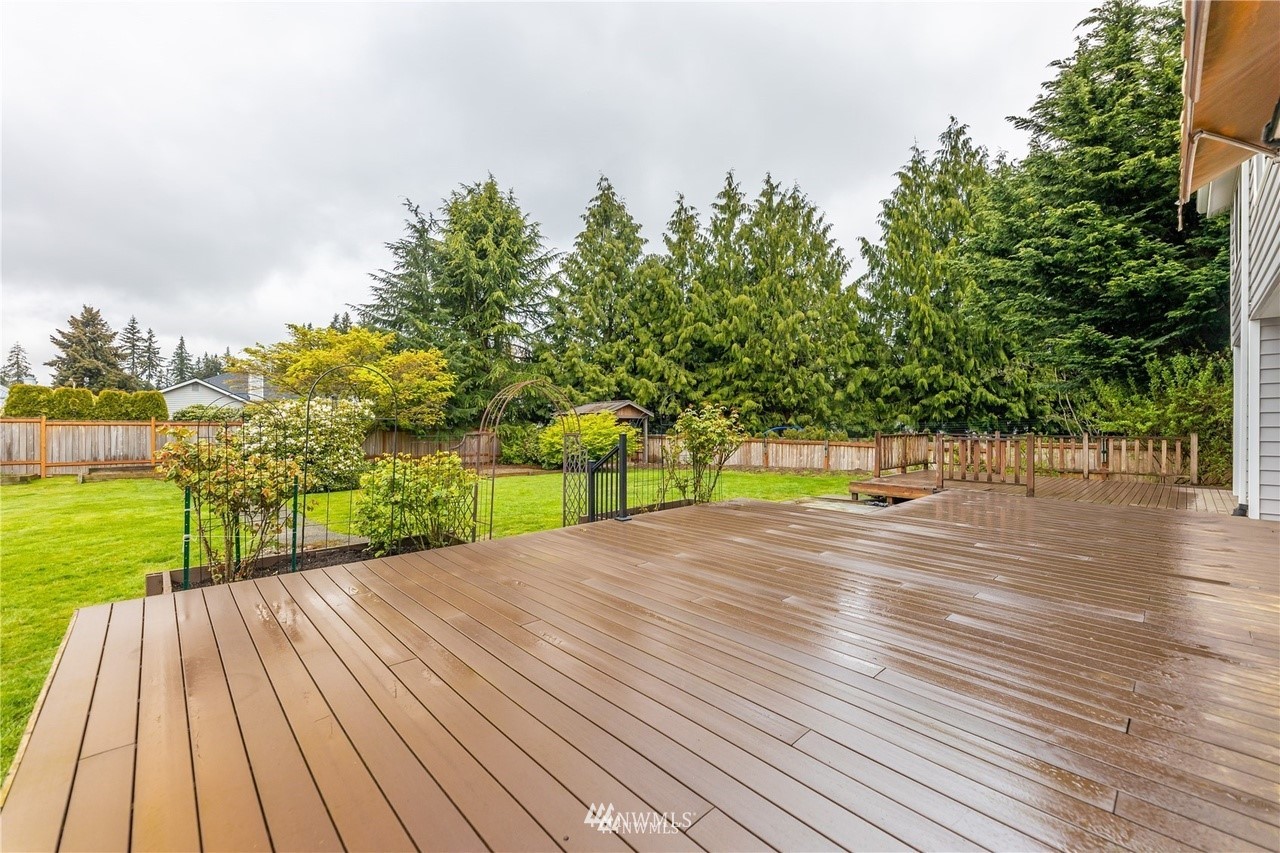 17430 Gravenstein Road Bothell, WA 98012 - Photo 27 of 30