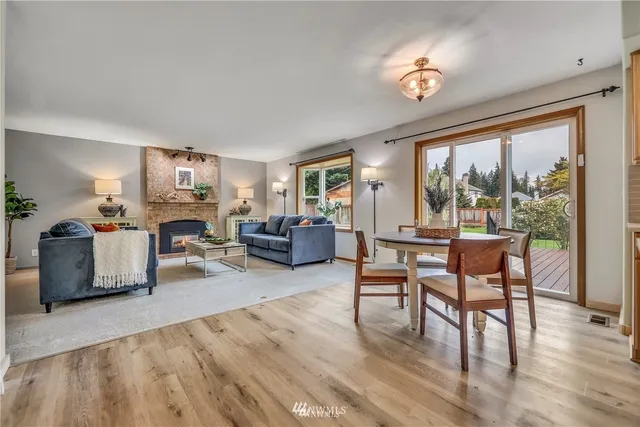 $4,500 | 17430 Gravenstein Road, Bothell, WA 98012