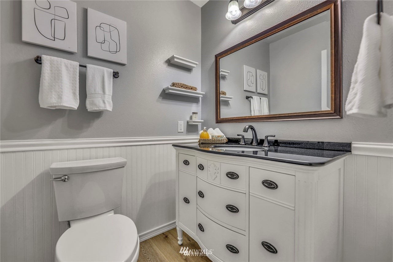 17430 Gravenstein Road Bothell, WA 98012 - Photo 10 of 30